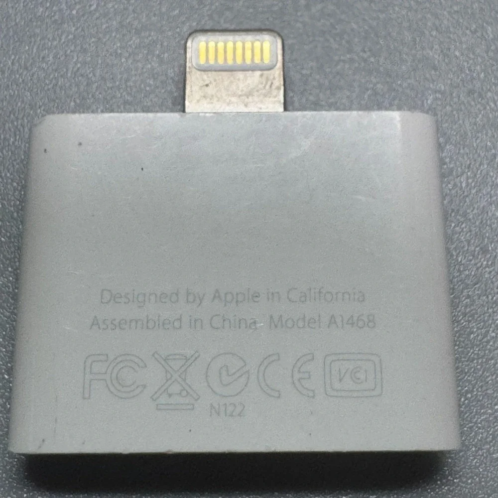 Apple Lightning‎ to 30-Pin Adapter A1468 – Genuine OEM Connector